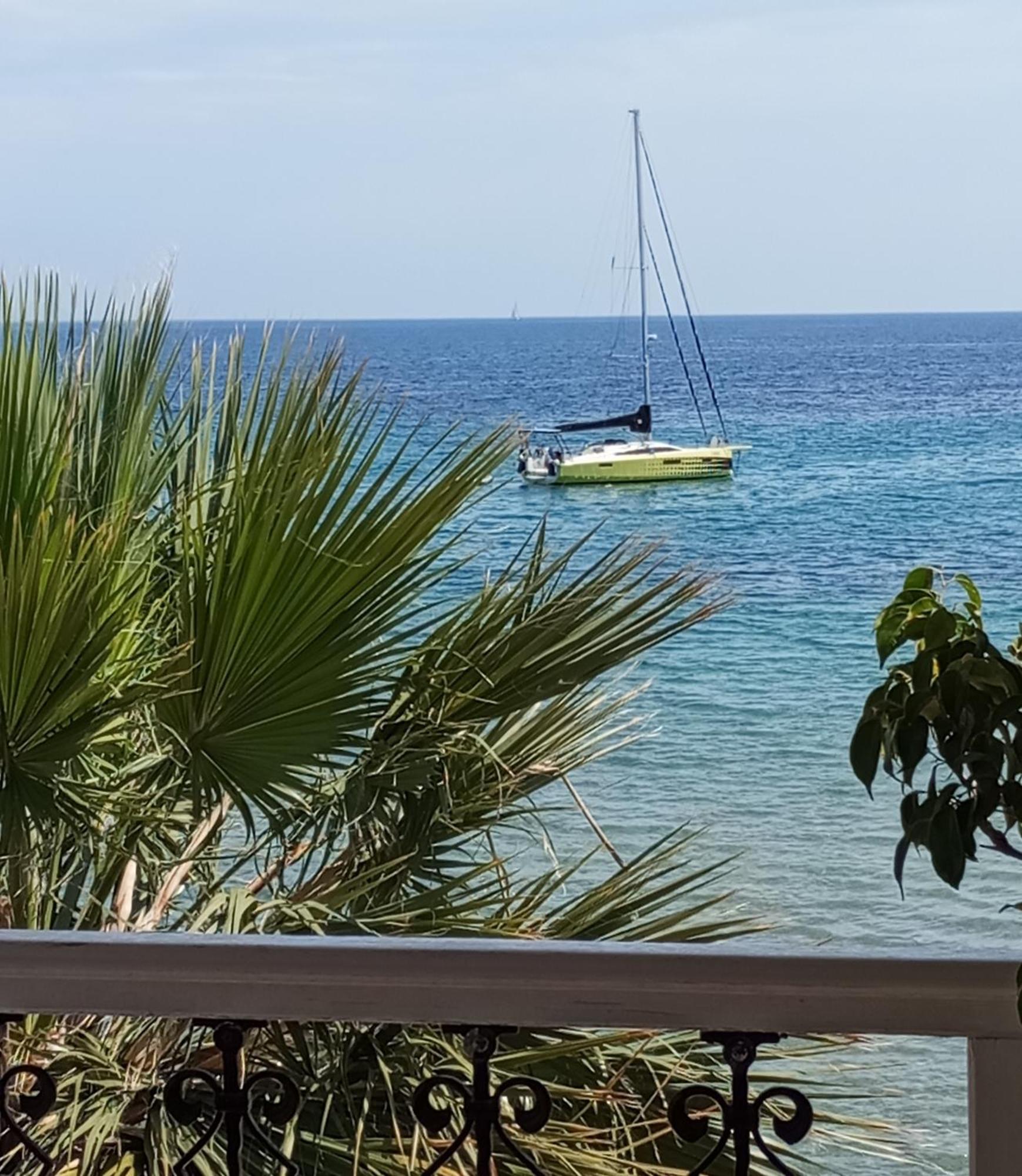 Svetlana & Michalis Oasis Hotel Agia Marina  Exterior photo
